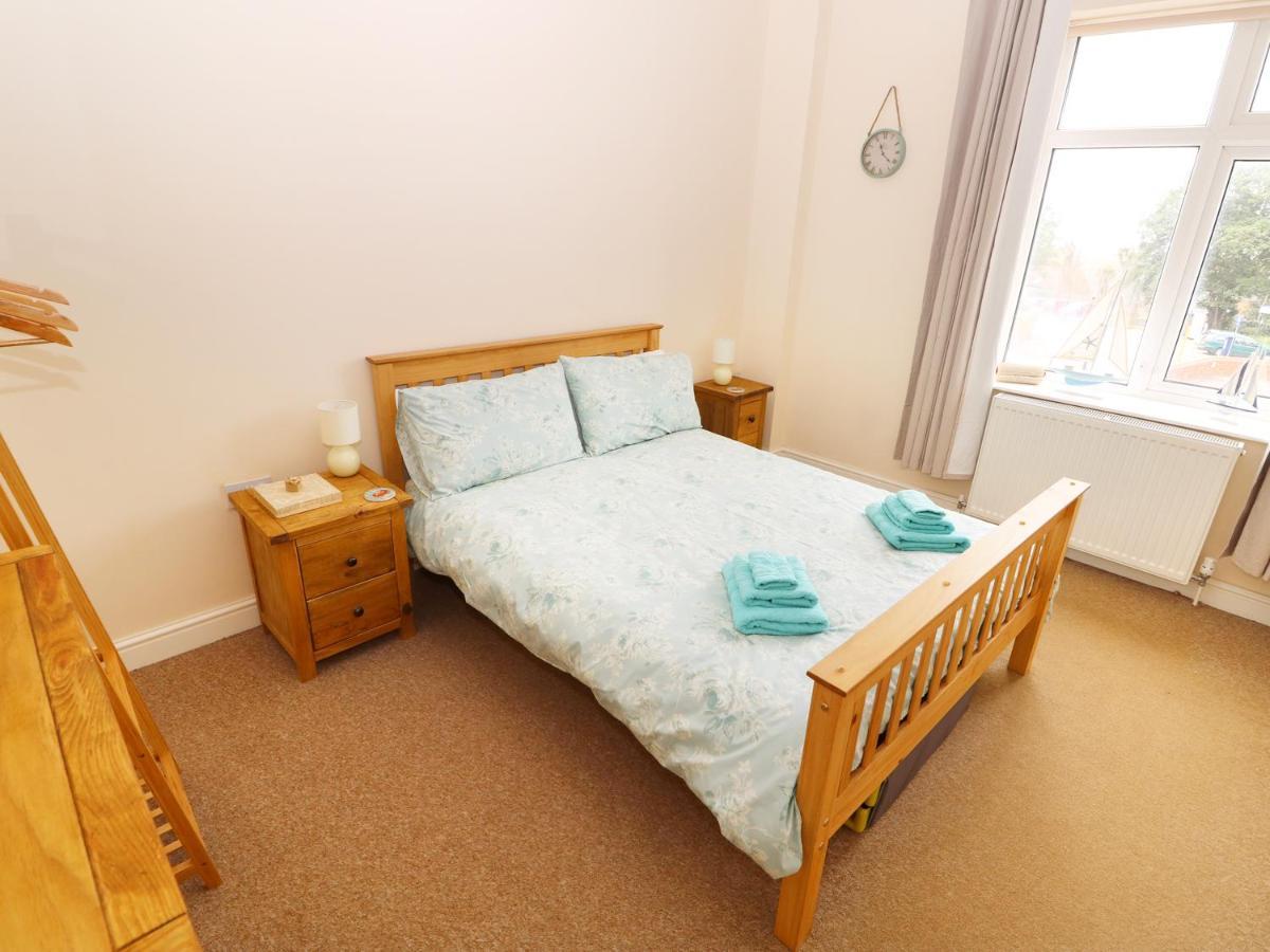 Апартаменты Flat 2, 4 St Edmund'S Terrace Ханстантон Экстерьер фото