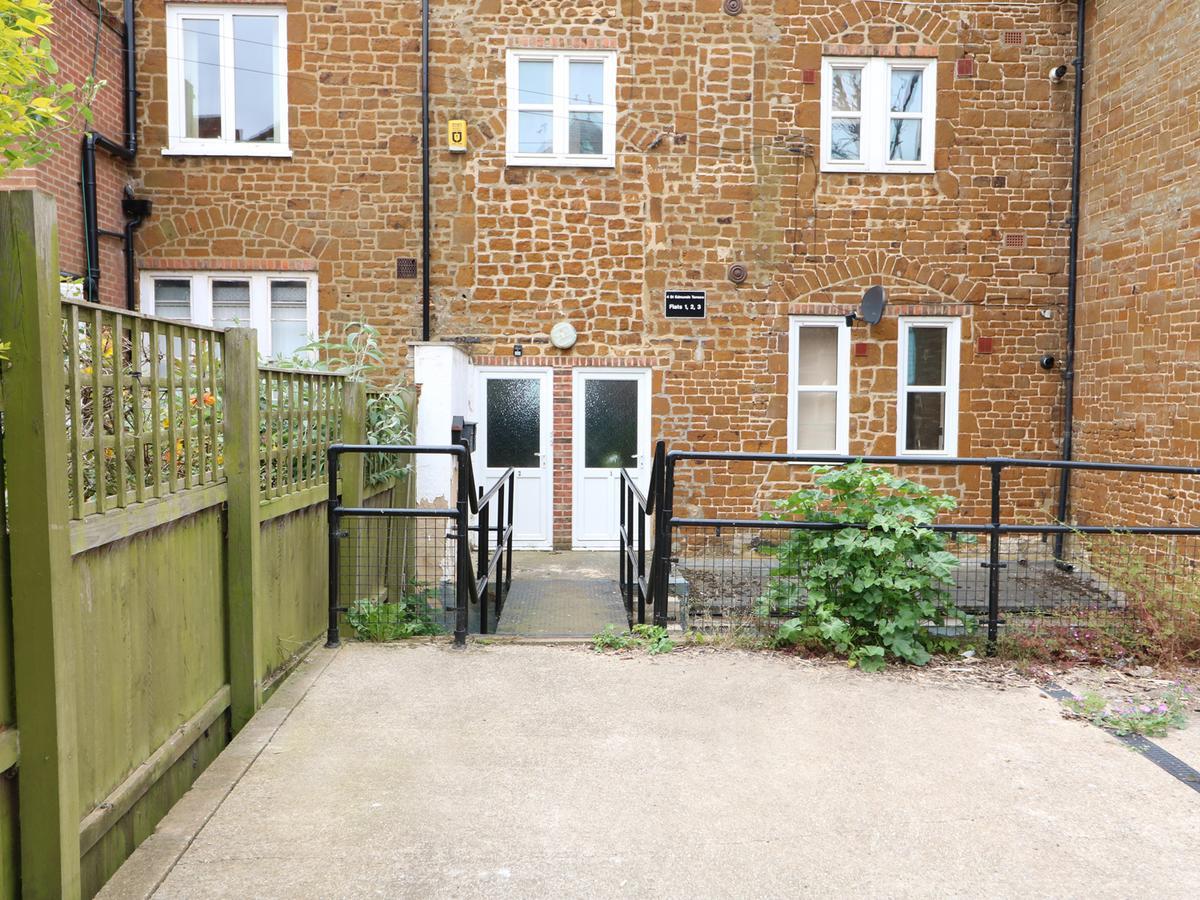 Апартаменты Flat 2, 4 St Edmund'S Terrace Ханстантон Экстерьер фото